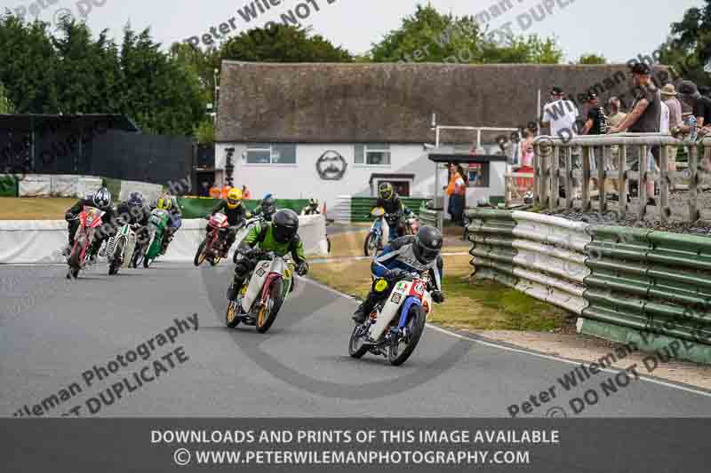 Vintage motorcycle club;eventdigitalimages;mallory park;mallory park trackday photographs;no limits trackdays;peter wileman photography;trackday digital images;trackday photos;vmcc festival 1000 bikes photographs